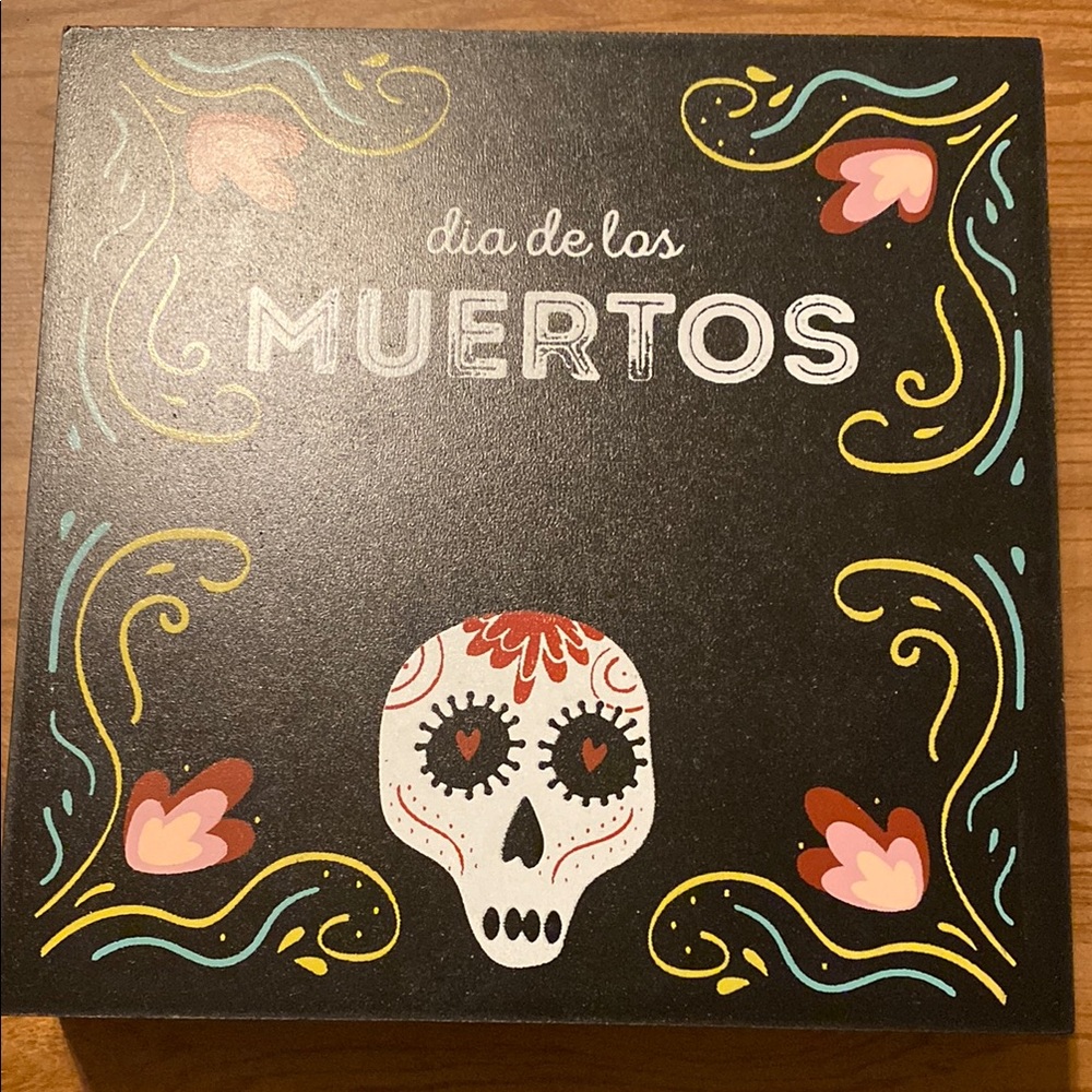 NEW Dia de los Muertos Decorative Wall Hanging